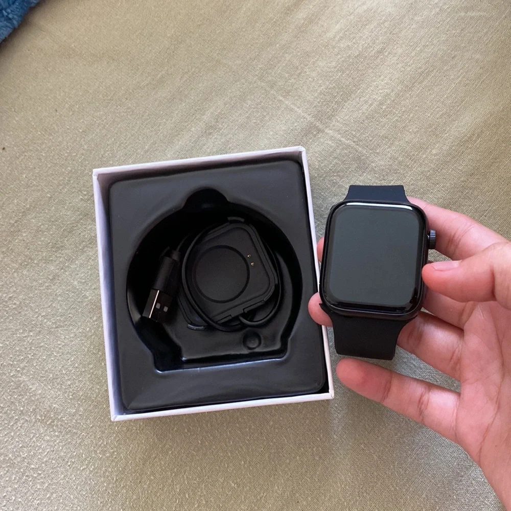 Smartwatch - Picture 2 of 2